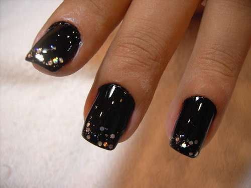 black nails with design